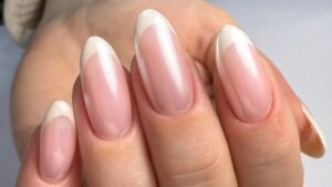 dip powder nails